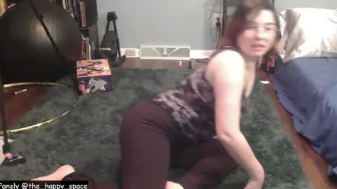 Snapshot of the_happy_space chatting on 02/13/26, 01:23 MATERNITY LEAVE online show from 02/13/26, 01:23