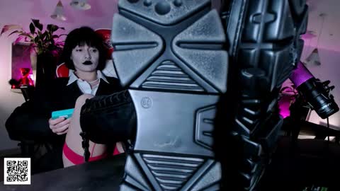 Snapshot of the_inamorata chatting on 02/05/26, 09:08 Goddess Misha online show from 02/05/26, 09:08