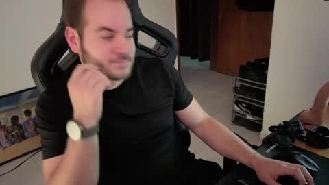 Snapshot of the_king74 chatting on 09/24/25, 10:24 the_king74 online show from 09/24/25, 10:24