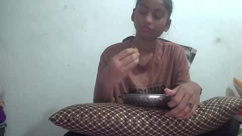 Snapshot of the_right_girl chatting on 03/06/26, 05:42 Suzan Sexy online show from 03/06/26, 05:42