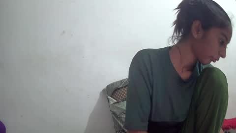 Snapshot of the_right_girl chatting on 03/13/26, 03:40 Suzan Sexy online show from 03/13/26, 03:40