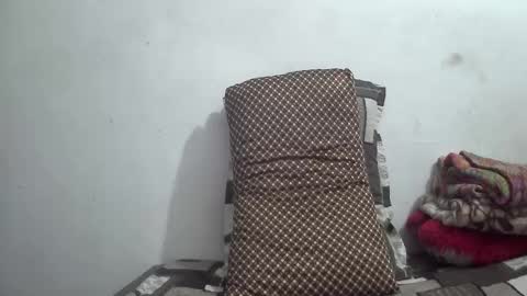 Snapshot of the_right_girl chatting on 03/21/26, 04:54 Suzan Sexy online show from 03/21/26, 04:54