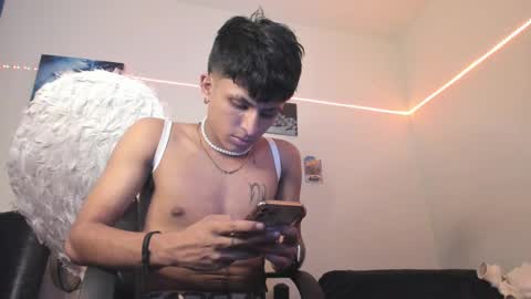 Snapshot of the_weed_guys chatting on 12/06/24, 07:10 Danny online show from 12/06/24, 07:10