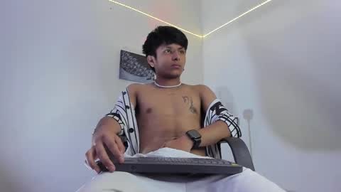 Snapshot of the_weed_guys chatting on 01/22/25, 02:35 Danny online show from 01/22/25, 02:35