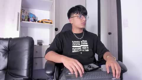 Snapshot of the_weed_guys chatting on 10/06/25, 04:32 Danny online show from 10/06/25, 04:32