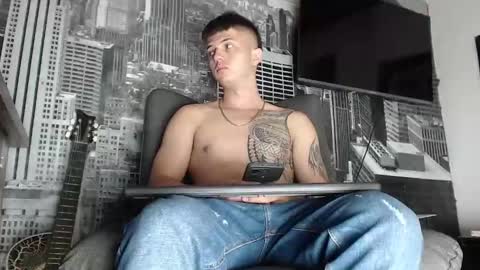 Snapshot of theangelmiguel chatting on 12/19/24, 04:34 Miguel Angel online show from 12/19/24, 04:34