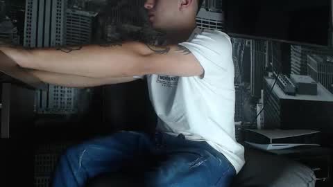 Snapshot of theangelmiguel chatting on 01/02/25, 05:35 Miguel Angel online show from 01/02/25, 05:35
