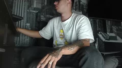 Snapshot of theangelmiguel chatting on 01/06/25, 04:26 Miguel Angel online show from 01/06/25, 04:26