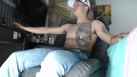 Snapshot of theangelmiguel chatting on 01/24/25, 06:24 Miguel Angel online show from 01/24/25, 06:24