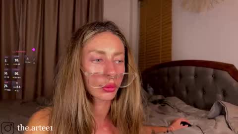 J online show from 11/08/25, 03:23