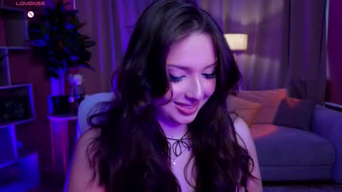 Snapshot of thebbylu chatting on 09/24/25, 01:03 Lucy online show from 09/24/25, 01:03