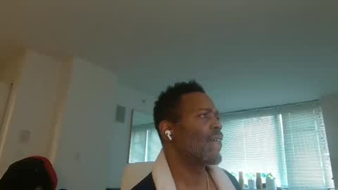 Snapshot of theblacklordmaster chatting on 02/24/25, 06:36 theblacklordmaster online show from 02/24/25, 06:36