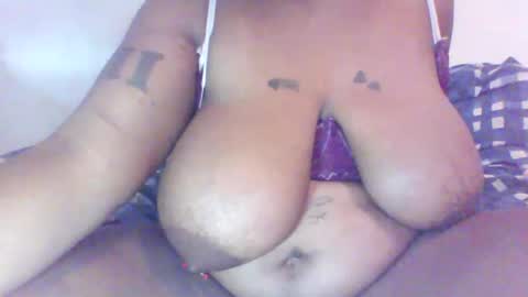 Snapshot of theblkexp chatting on 11/10/25, 02:38 theblkexp online show from 11/10/25, 02:38