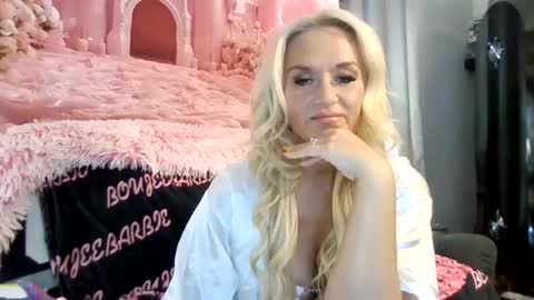 Snapshot of theboujeebarbie chatting on 09/29/25, 05:51 theboujeebarbie online show from 09/29/25, 05:51