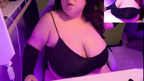 TheBouncingBetty online show from 04/24/26, 11:07