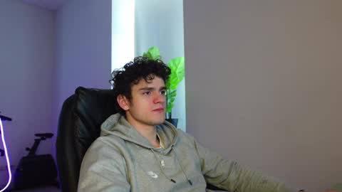 Snapshot of thebrad_holloway chatting on 04/01/26, 01:01 Thebrad H online show from 04/01/26, 01:01