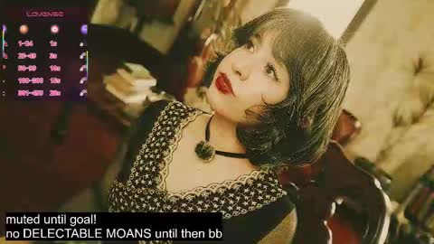 Snapshot of thecamwoman chatting on 02/17/26, 05:52 Joan online show from 02/17/26, 05:52