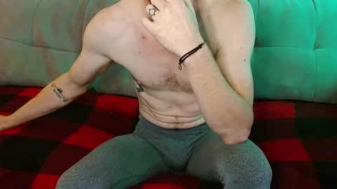 Snapshot of thecarrguyy chatting on 09/15/25, 04:29 Thatcarrguyy online show from 09/15/25, 04:29