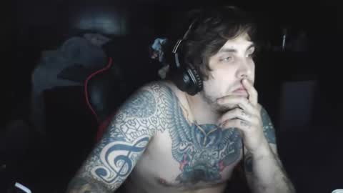 Snapshot of thecolorclear chatting on 11/16/25, 01:44 thecolorclear online show from 11/16/25, 01:44