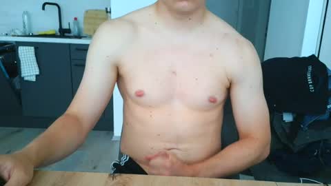 Snapshot of thecuteguy144949 chatting on 06/14/26, 12:29 thecuteguy144949 online show from 06/14/26, 12:29