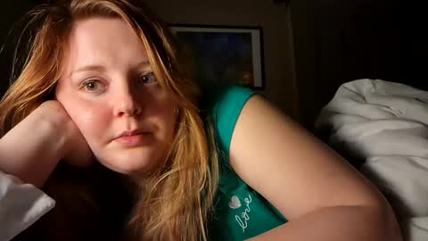 Snapshot of thedancingalien chatting on 12/22/24, 02:17 Kassandra Grant online show from 12/22/24, 02:17