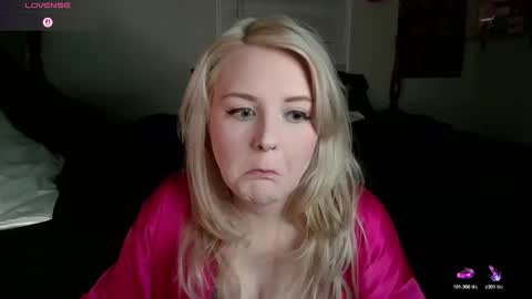 Snapshot of thedancingalien chatting on 05/06/26, 04:41 Kassandra Grant online show from 05/06/26, 04:41