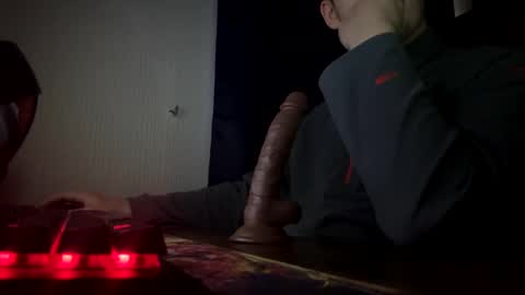 Snapshot of thedeepthroatking chatting on 01/19/25, 09:22 BigT online show from 01/19/25, 09:22