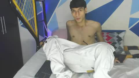 Snapshot of thedemonbroth3rs chatting on 04/04/26, 01:15 thedemonbroth3rs online show from 04/04/26, 01:15