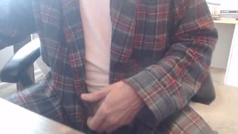 Snapshot of thedestion chatting on 11/17/25, 03:07 Destion online show from 11/17/25, 03:07