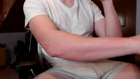 Snapshot of thedome372 chatting on 12/31/24, 09:21 thedome372 online show from 12/31/24, 09:21