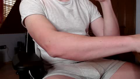 Snapshot of thedome372 chatting on 01/21/25, 08:41 thedome372 online show from 01/21/25, 08:41