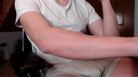 Snapshot of thedome372 chatting on 01/28/25, 08:26 thedome372 online show from 01/28/25, 08:26