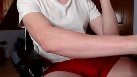 Snapshot of thedome372 chatting on 02/01/25, 02:34 thedome372 online show from 02/01/25, 02:34