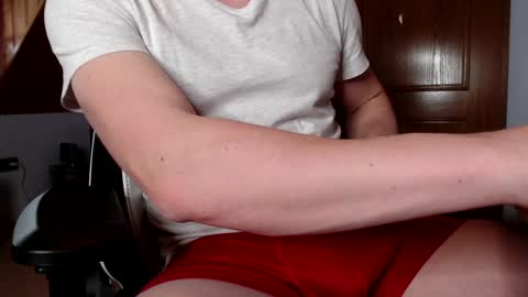 Snapshot of thedome372 chatting on 02/02/25, 02:24 thedome372 online show from 02/02/25, 02:24