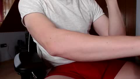 Snapshot of thedome372 chatting on 02/12/25, 11:18 thedome372 online show from 02/12/25, 11:18