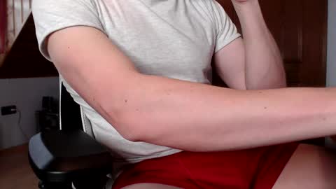 Snapshot of thedome372 chatting on 02/13/25, 09:09 thedome372 online show from 02/13/25, 09:09