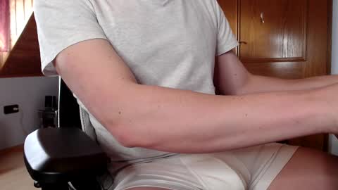 Snapshot of thedome372 chatting on 03/04/25, 10:13 thedome372 online show from 03/04/25, 10:13