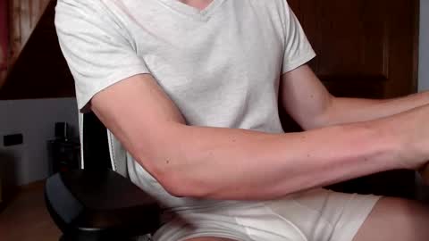 Snapshot of thedome372 chatting on 10/23/25, 08:02 thedome372 online show from 10/23/25, 08:02