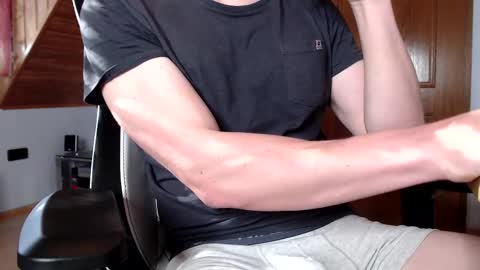 Snapshot of thedome372 chatting on 11/22/25, 11:09 thedome372 online show from 11/22/25, 11:09