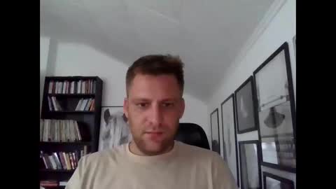 Snapshot of thedon2123 chatting on 09/25/25, 03:38 thedon2123 online show from 09/25/25, 03:38