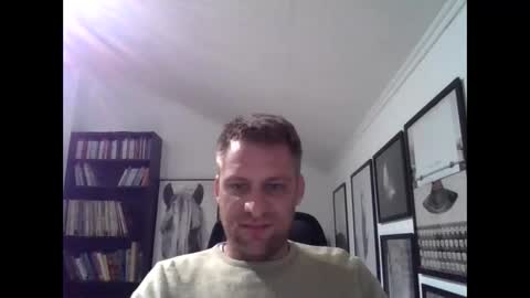 Snapshot of thedon2123 chatting on 09/26/25, 04:55 thedon2123 online show from 09/26/25, 04:55