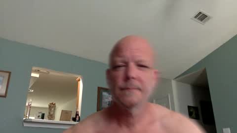 Snapshot of thedoug07 chatting on 04/29/26, 09:43 thedoug07 online show from 04/29/26, 09:43