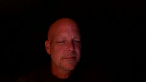 Snapshot of thedoug07 chatting on 05/16/26, 03:25 thedoug07 online show from 05/16/26, 03:25
