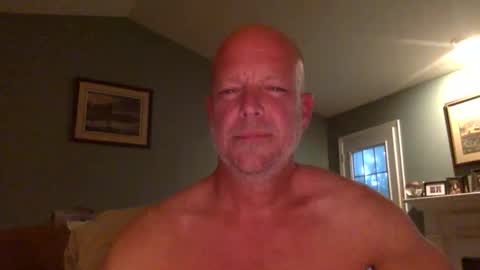 Snapshot of thedoug07 chatting on 05/22/26, 12:07 thedoug07 online show from 05/22/26, 12:07