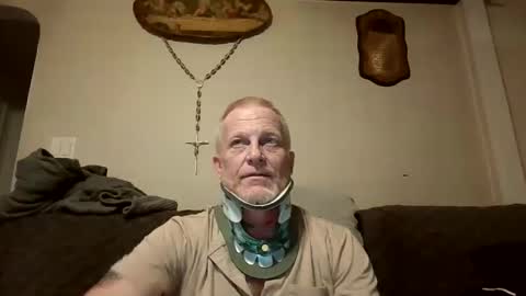 Snapshot of thee_lone_boner chatting on 09/26/25, 08:57 Alpha online show from 09/26/25, 08:57
