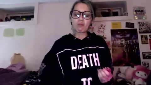 Snapshot of theeking_venus chatting on 12/02/24, 01:58 KIng Venus online show from 12/02/24, 01:58