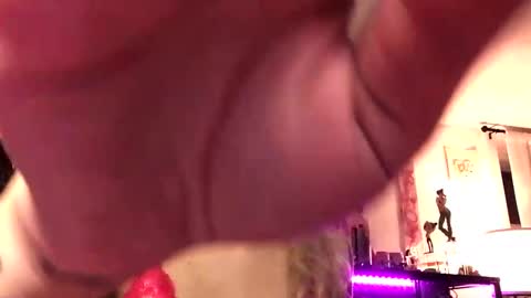 Snapshot of theeking_venus chatting on 01/15/25, 03:00 KIng Venus online show from 01/15/25, 03:00