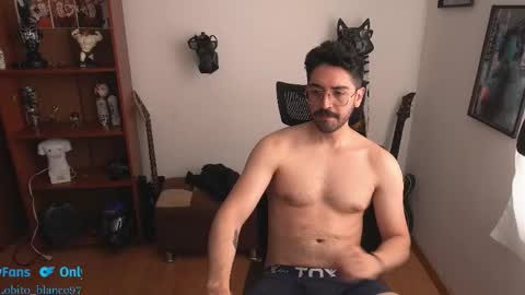 Snapshot of thefckingwolf chatting on 10/24/25, 05:31 Wolf Independent model online show from 10/24/25, 05:31