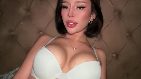 Snapshot of thegreat_legacy chatting on 03/22/26, 12:25 Elle dont forget to folloW me and thumbs up online show from 03/22/26, 12:25