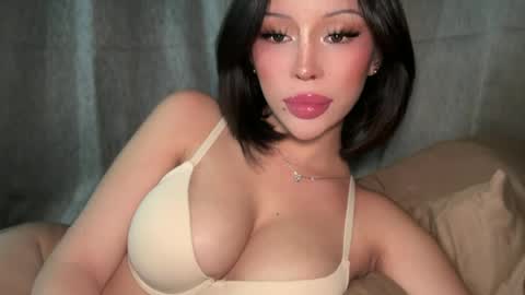 Snapshot of thegreat_legacy chatting on 06/11/26, 08:51 Elle dont forget to folloW me and thumbs up online show from 06/11/26, 08:51